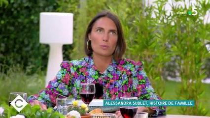 Alessandra Sublet revient sur son arrivée dans C à vous