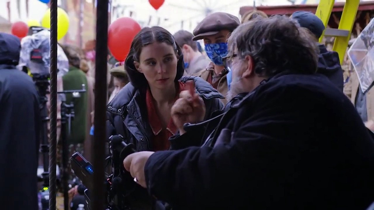NIGHTMARE ALLEY (2021) _ A Troupe Beyond Compare Featurette