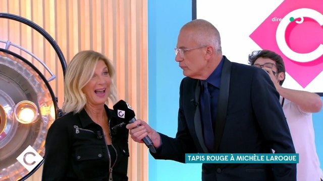 Michèle Laroque fait une entrée insolite sur le plateau de C à vous