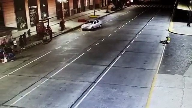 Manejaba borracho y atropelló a dos personas que esperaban el colectivo en Constitución