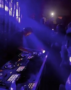 David Guetta aux platines de l'établissement The Alpina Gstaad