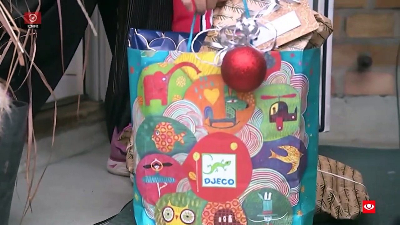 TV-Avisen 18:30 med Vejr | Erkan Özden & Anders Brandt | 24 December 2021 | EJ intro & EJ outro | DRTV @ Danmarks Radio