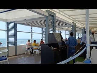 وفقا للإجراءات الاحترازية.. كافيهات كورنيش الإسكندرية تعود للعمل