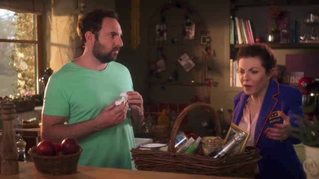 Scènes de ménages : Fabien (David Mora), un voisin qui fait très, très peur !