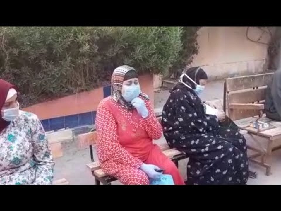 بدموع الفرحة.. متعافو كورونا يغادرون عزل كفر الدوار