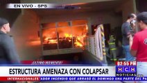 ¡Voraz incendio arrasa locales comerciales en el Centro de SPS!