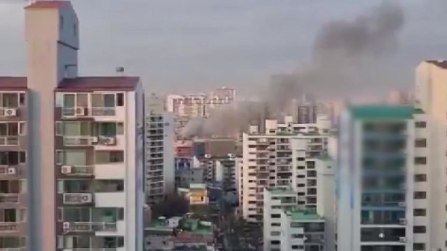 충남 천안 상가건물에서 불...1명 연기 흡입 / YTN