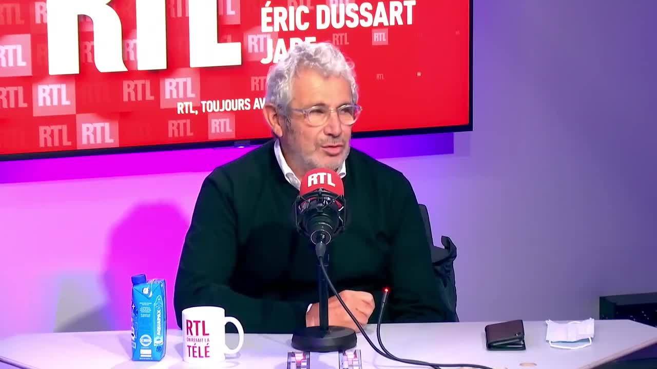 "Ça a fini à 7h du matin en caleçon" : Michel Boujenah raconte sa folle nuit avec Jean-Paul Belmondo