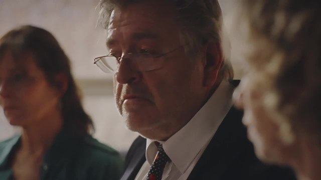 Plus belle la vie : bouleversés, Blanche, Coralie et Claude rendent hommage à Samuel Paty