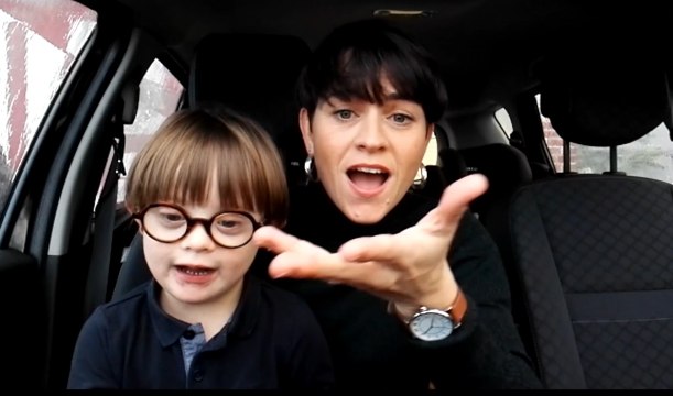 Soirée trisomie 21 sur M6 : ces familles qui ont inspiré le téléfilm Apprendre à t'aimer avec Julie de Bona et Ary Abittan