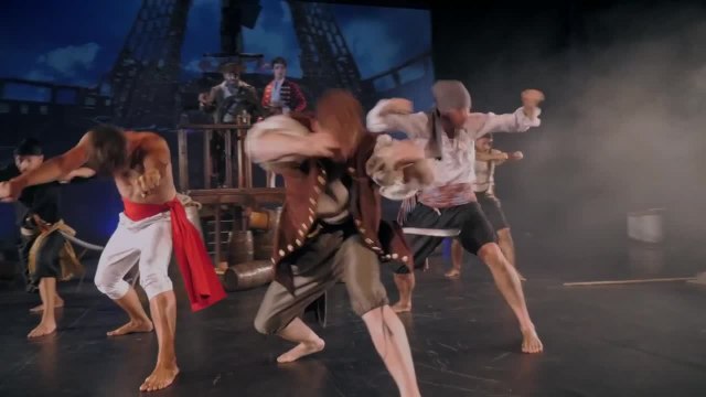 Spectacle musical Pirates aux Folies Bergère