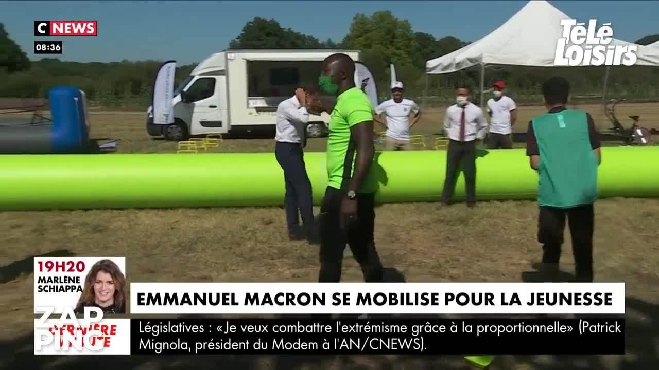 Nagui se moque de Magali... qui chante en yaourt !