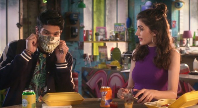 Scènes de Ménages spéciale Masques