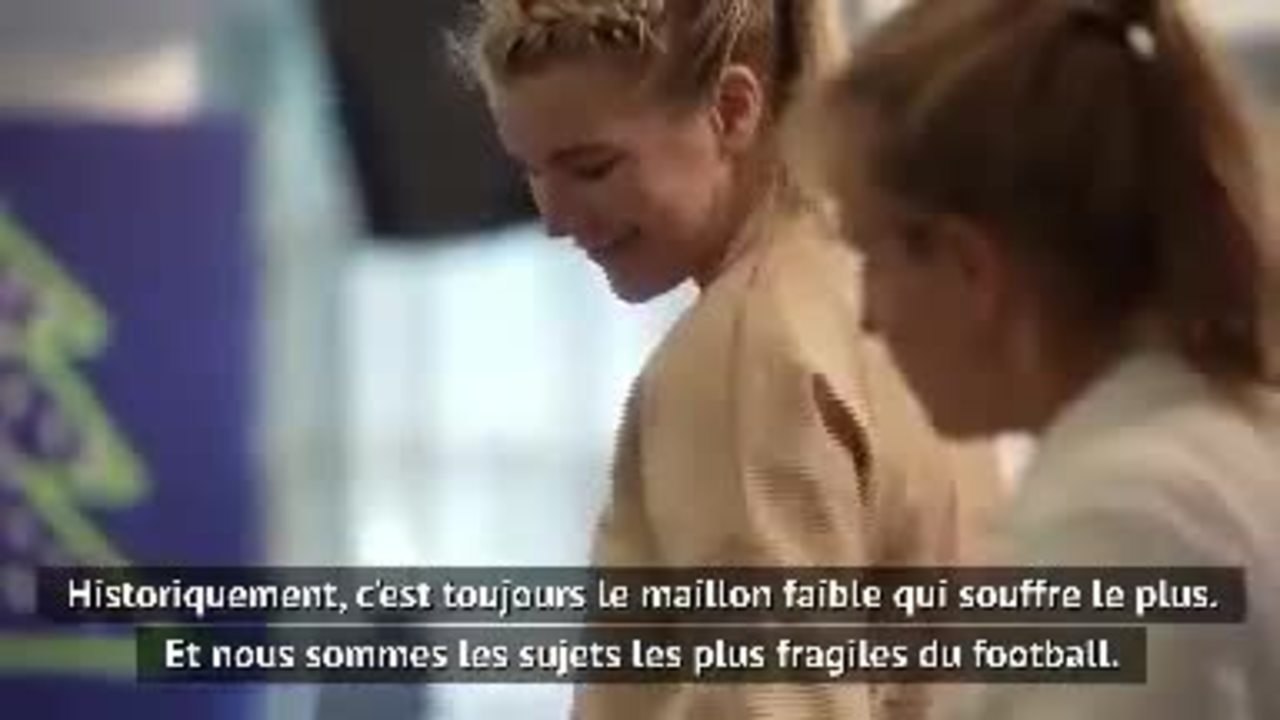 Coronavirus - Hegerberg tire la sonnette d'alarme pour le foot féminin : "C'est toujours le maillon faible qui souffre le plus"