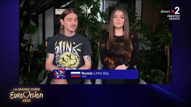 Eurovision : Stéphane Bern parle pendant les chansons, les internautes lui demandent de se taire