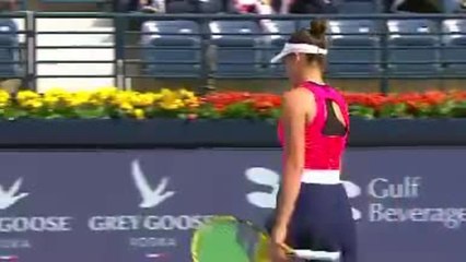 Dubaï - Sensation d'entrée : Svitolina sortie par Brady