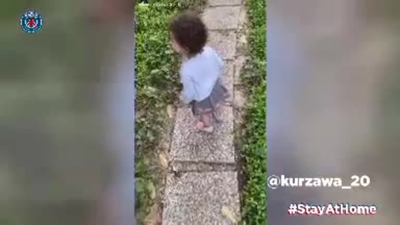 Coronavirus - Sarabia enchaîne les pompes, Paredes réussit son défi  : comment les joueurs du PSG vivent leur confinement