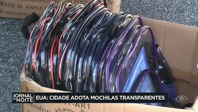 Medida extrema contra a violência nas escolas americanas. Para evitar a entrada de armas de fogo, um condado do estado de Michigan vai exigir que alunos usem mochilas transparentes.