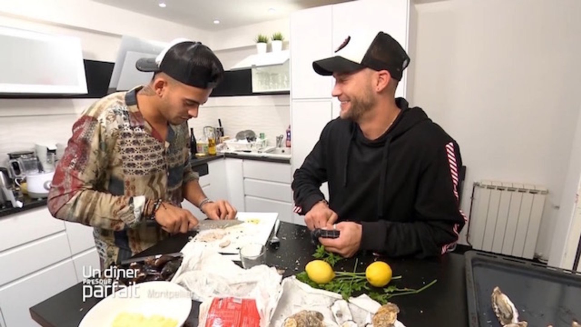 Greg Yega Un Diner Presque Parfait Exclu. Un dîner presque parfait : Paga vient en aide à Greg pour préparer  son repas ! - Vidéo Dailymotion