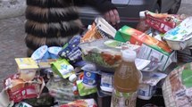 Exclu. 66 Minutes (M6) : il récupère dans les poubelles des supermarchés des produits encore consommables...