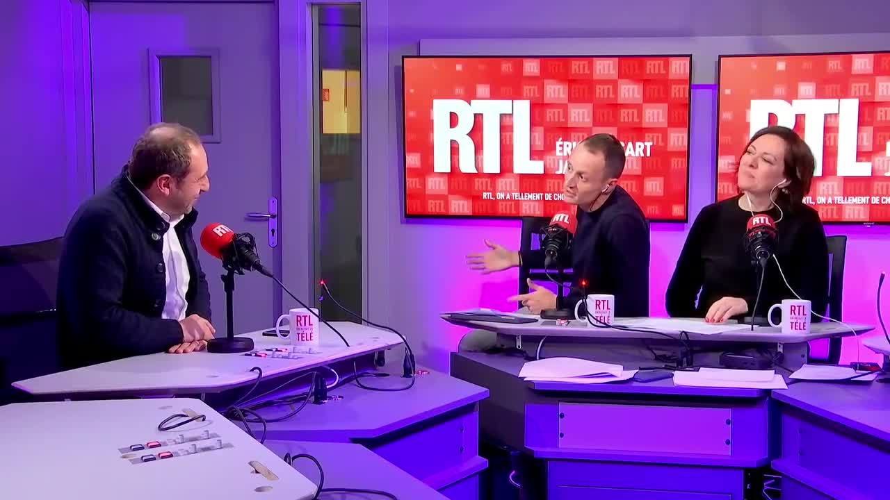 Patrick Timsit réagit à Stars à nu : "C'est racoleur ! "