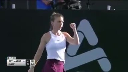 Adélaïde - Halep débute par une victoire