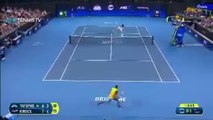 ATP Cup - Malgré une défense dingue de Kyrgios, Tsitsipas remporte un point sublime