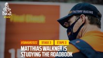 Matthias Walkner is studying the roadbook before the start - Étape 3 / Stage 3 - #DAKAR2022