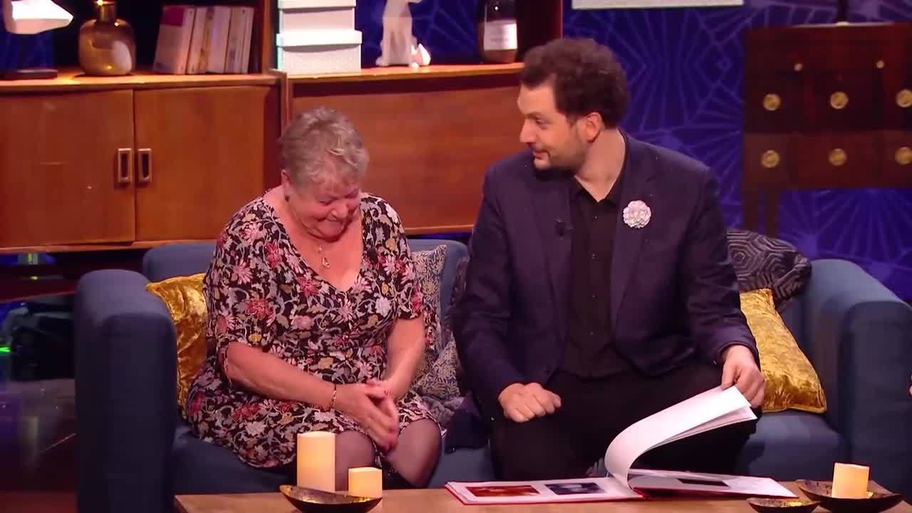 Une grand-mère en larmes sur le plateau de Tous les voeux sont permis