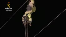 La Guardia Civil rescata a un hombre atrapado con su parapente en unos cables de alta tensión en Almuñécar