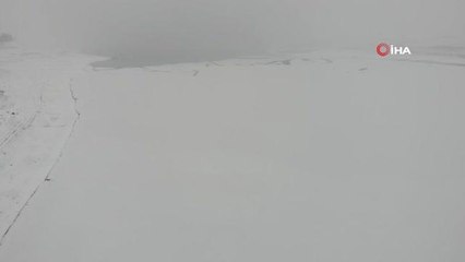 Alparslan-1 Barajı'nın yüzeyi kısmen dondu