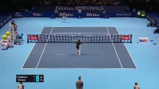 Federer tombe d'entrée face à Thiem (7-5, 7-5)