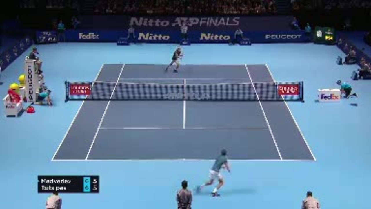 Masters - Tsitsipas obtient enfin une victoire contre Medvedev