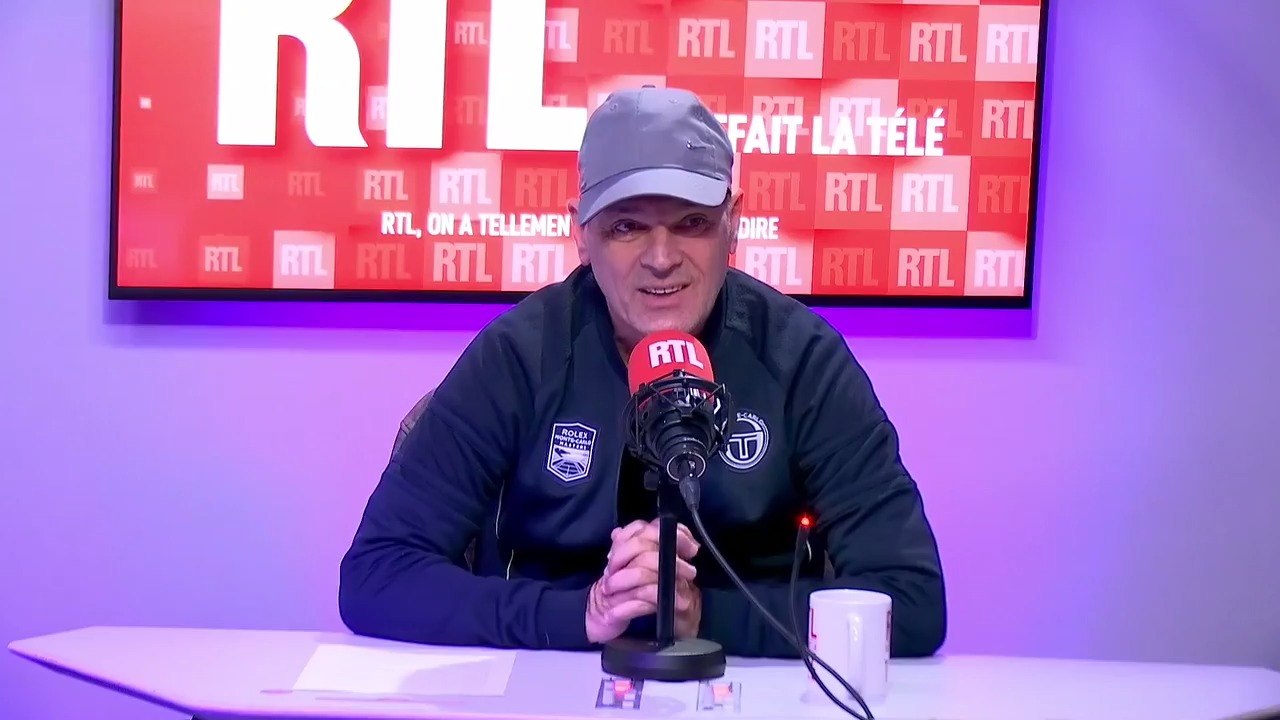 "Le stress de C8, c'est que j'aille là-bas" : Laurent Baffie dévoile une clause étonnante de son contrat avec C8