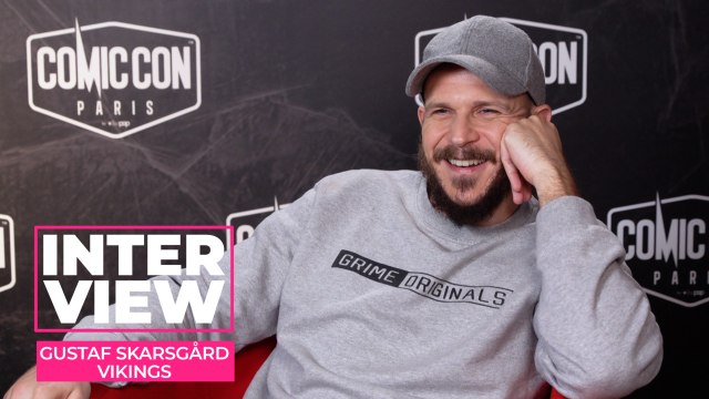 Gustaf Skarsgard (Vikings) nous dévoile une anecdote de tournage très marrante sur Alexander Ludwig et Travis Fimmel