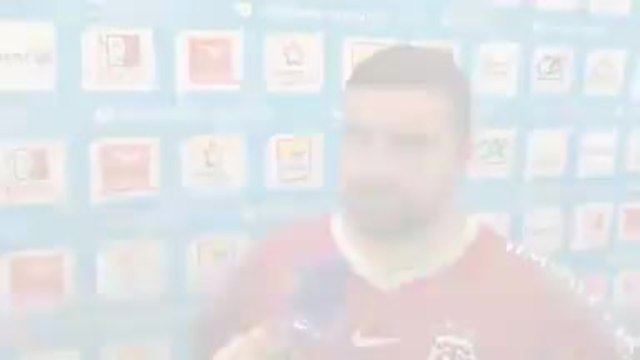 8e j. - Castets : Il faut commencer à s'énerver