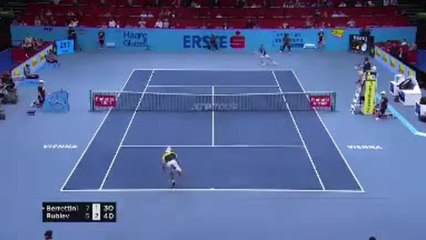 Vienne - Berretini tient la super forme