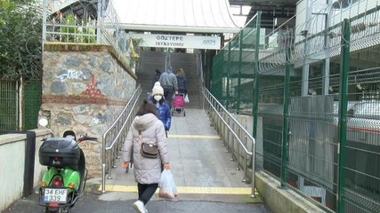 KADIKÖY'DE İÇİNDE 10 BİN DOLAR DEĞERİNDE CİHAZ BULUNAN ÇANTAYI BÖYLE ÇALDI