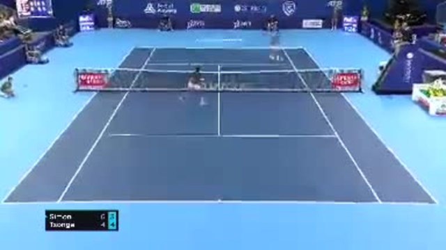 Anvers - Simon domine Tsonga et file en quarts