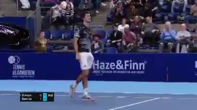 Anvers - Le point qui envoie Simon au deuxième tour