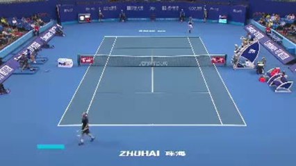 Zhuhai - Tsitsipas abandonne face à Mannarino