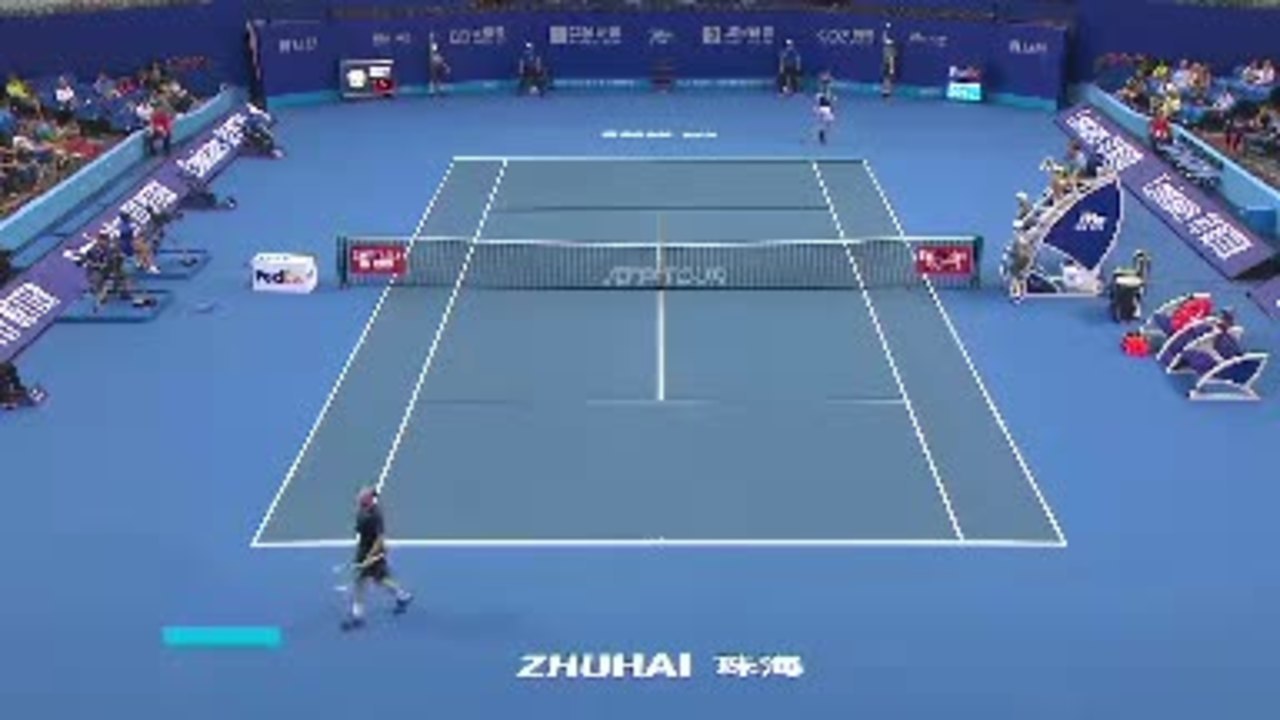 Zhuhai - Tsitsipas abandonne face à Mannarino