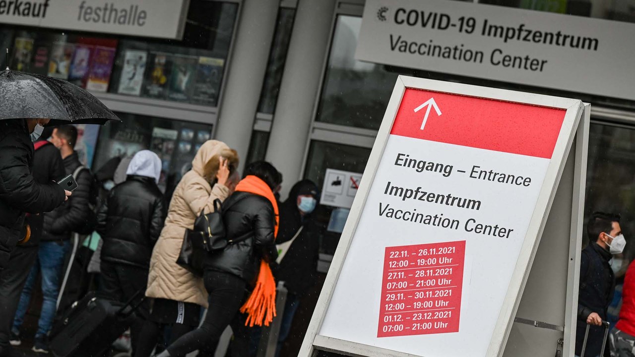 Omikron-Variante: Keine Quarantäne für Geboosterte?