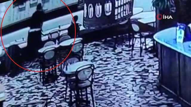 Eşi tarafından çocuğunun göz önünde restoranda darp edildi