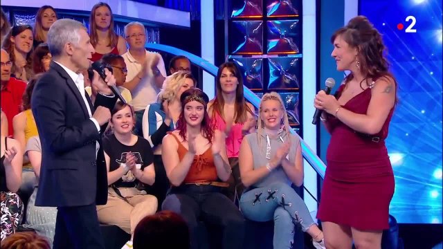 La drôle réflexion de Nagui sur la grossesse d'une candidate de N'Oubliez pas les paroles