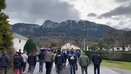 Saint-Laurent : manifestation de soutien au propriétaire des vaches qui vont être abattues