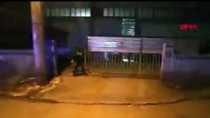 Fabrikada vahşet: Arkadaşının boğazını kesti