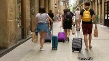 España recibe hasta noviembre 28,2 millones de turistas, 9,9 más que en 2020