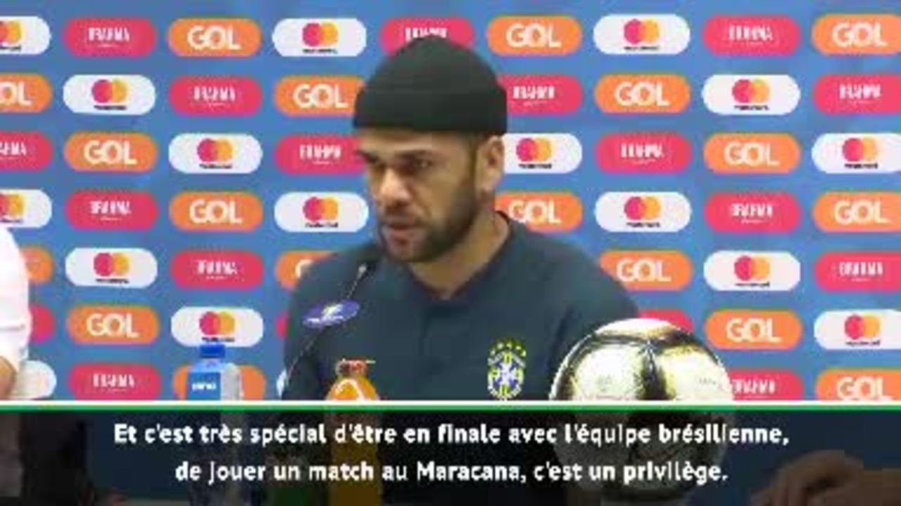 FOOTBALL: Copa America - Alves : "Nous devons être très prudents"