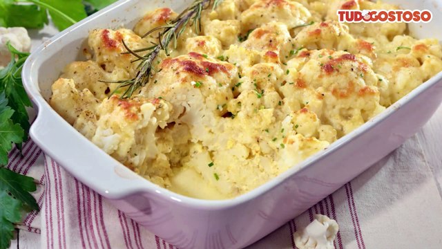 Couve-flor gratinada com molho branco e queijo
